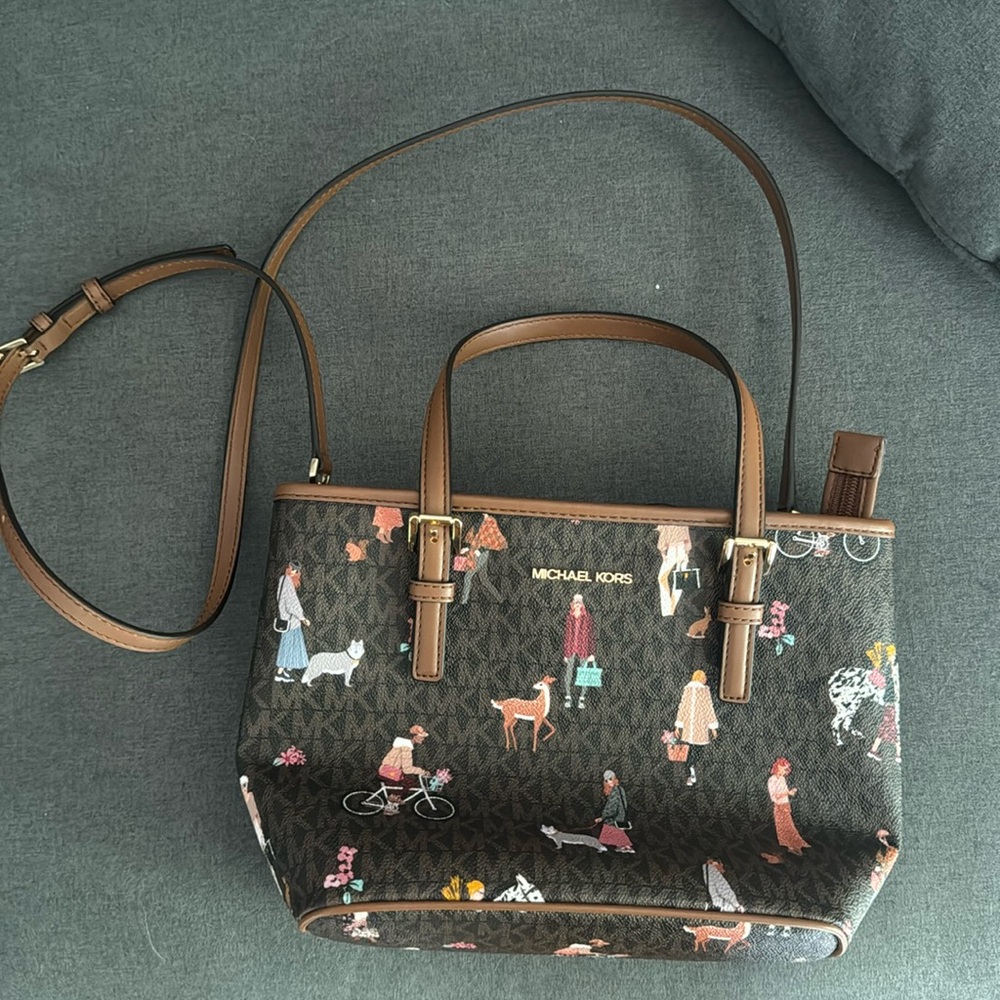 Michael Kors leisure print bag